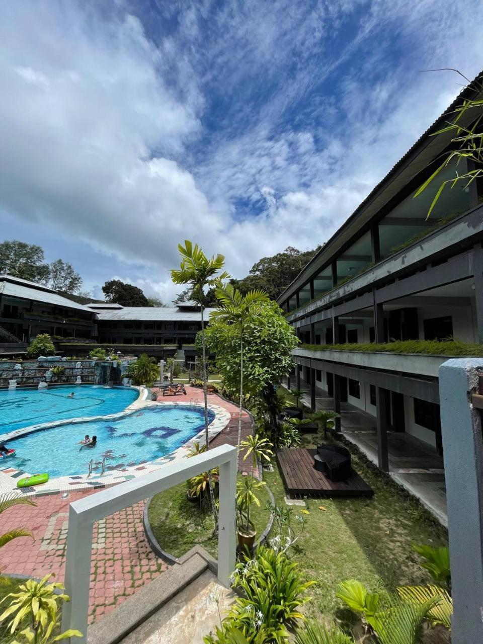 Beach Resort - Arwana Perhentian Besar Kampung Kuala Besut Kültér fotó