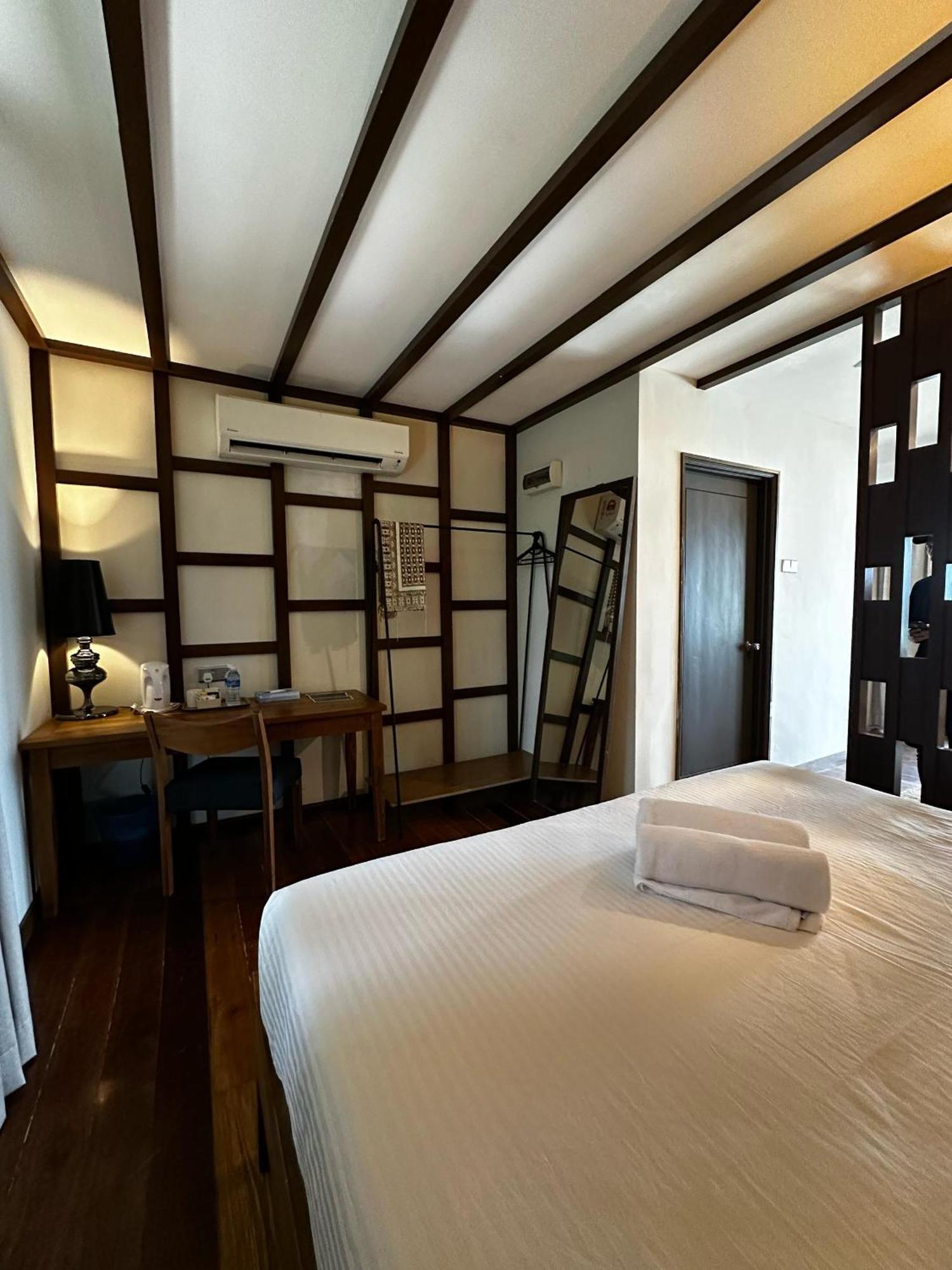 Beach Resort - Arwana Perhentian Besar Kampung Kuala Besut Kültér fotó