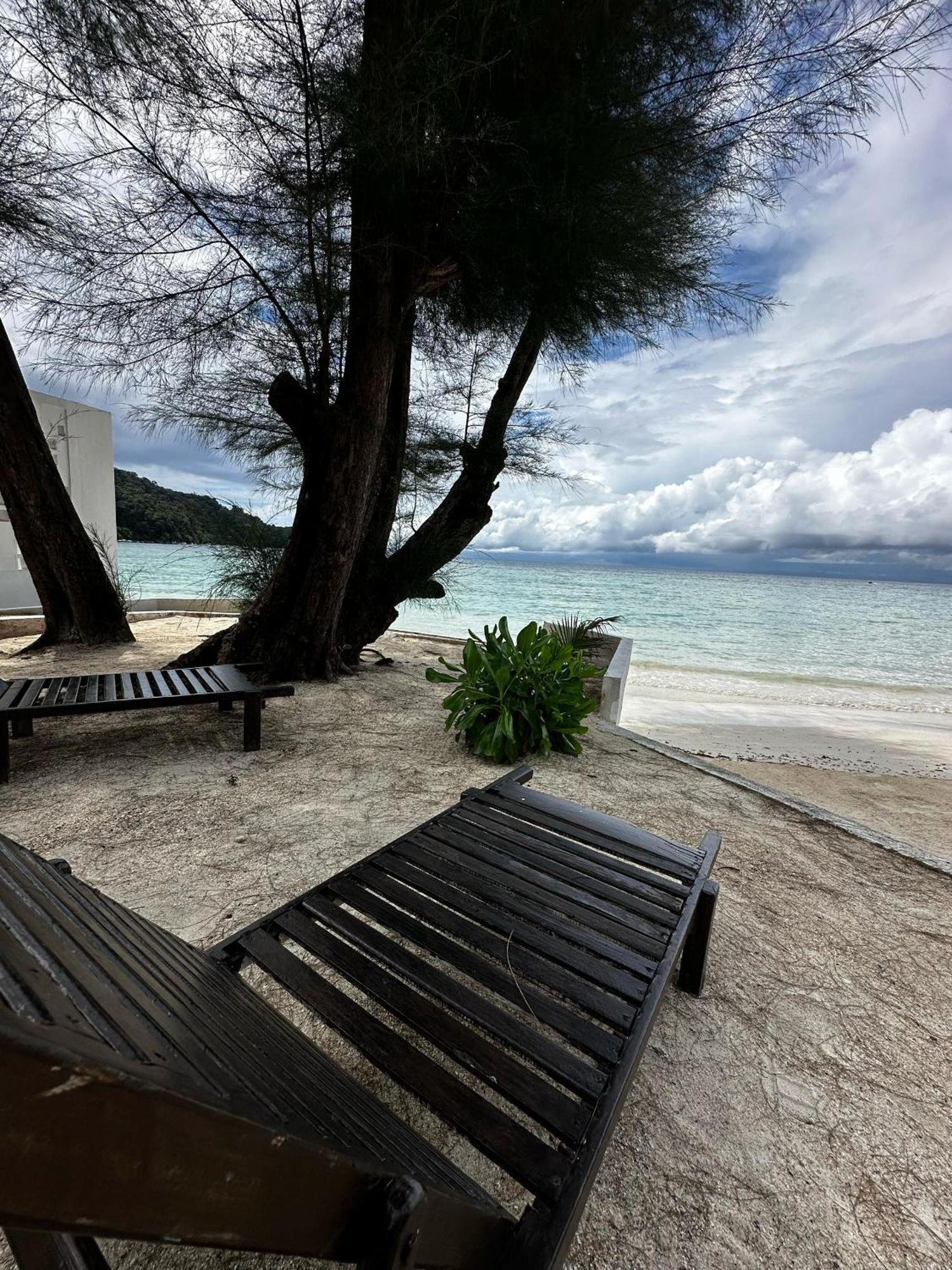 Beach Resort - Arwana Perhentian Besar Kampung Kuala Besut Kültér fotó