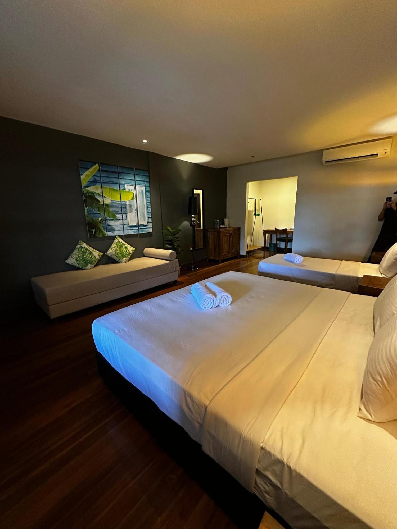 Beach Resort - Arwana Perhentian Besar Kampung Kuala Besut Kültér fotó