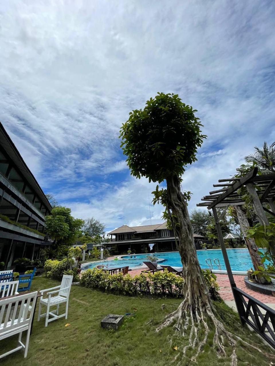 Beach Resort - Arwana Perhentian Besar Kampung Kuala Besut Kültér fotó
