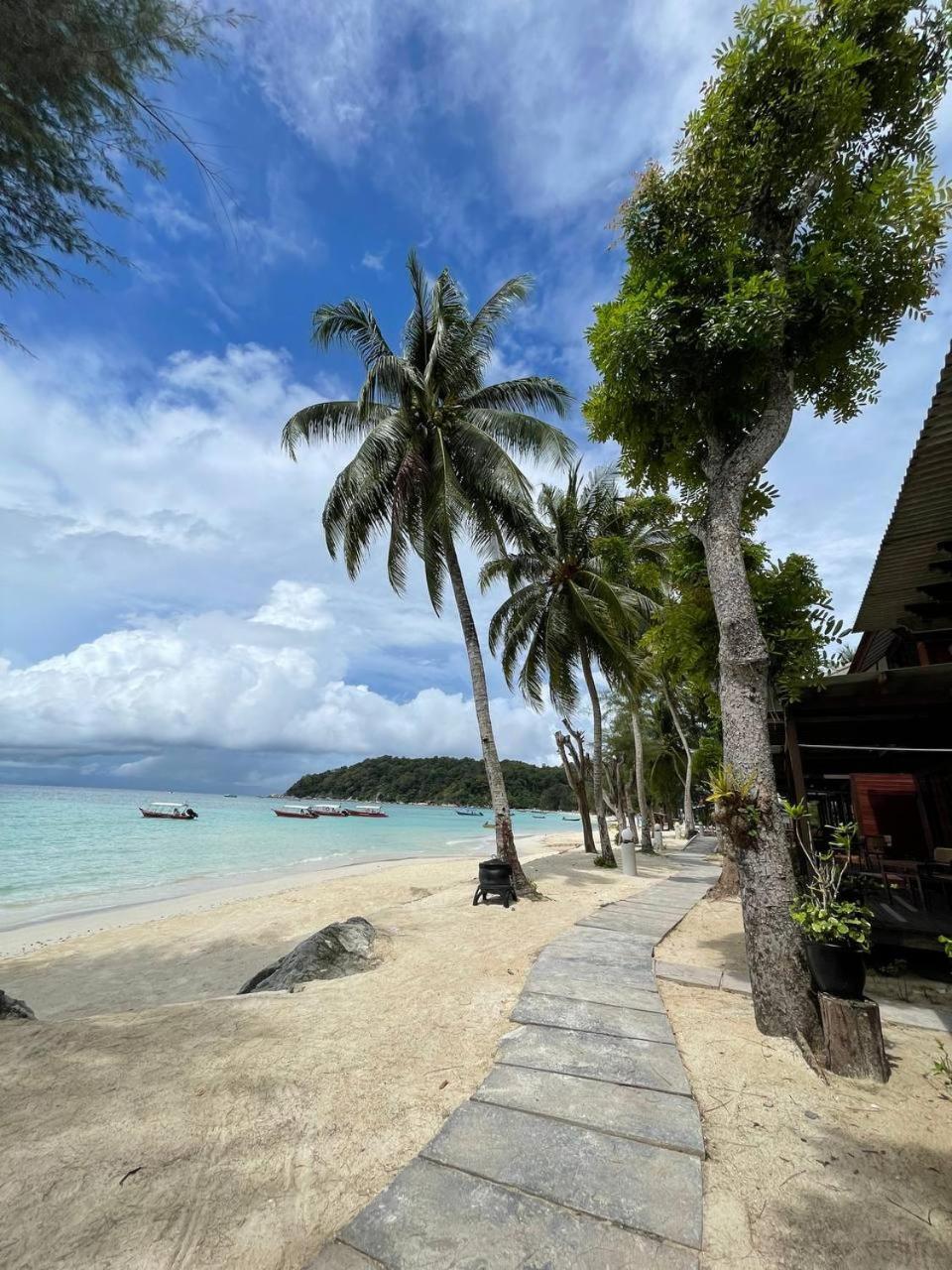 Beach Resort - Arwana Perhentian Besar Kampung Kuala Besut Kültér fotó