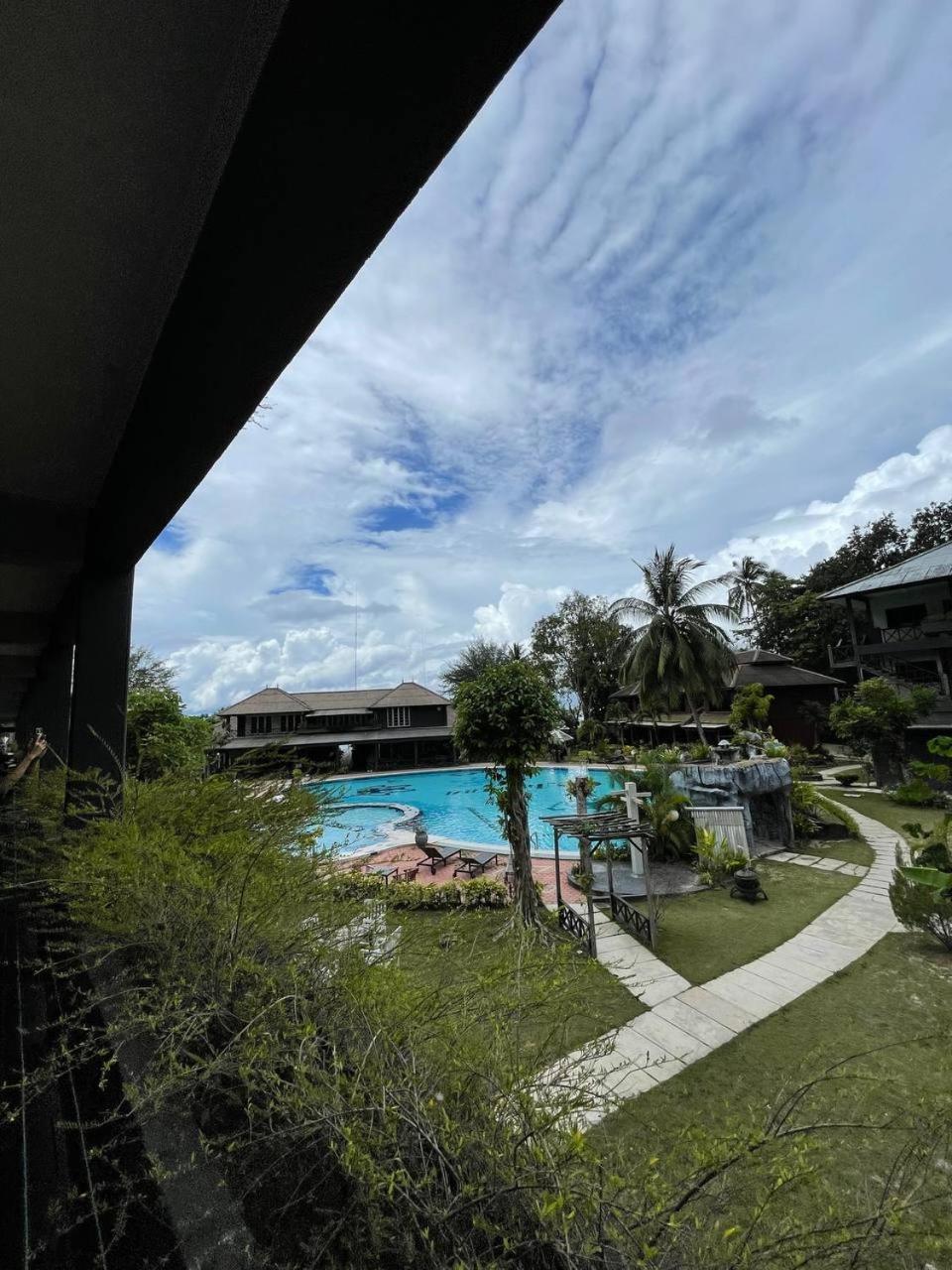 Beach Resort - Arwana Perhentian Besar Kampung Kuala Besut Kültér fotó