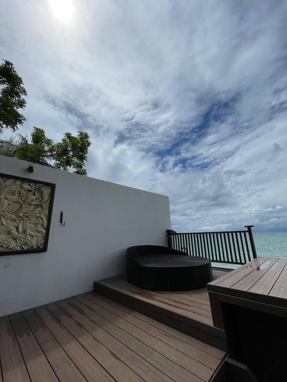 Beach Resort - Arwana Perhentian Besar Kampung Kuala Besut Kültér fotó