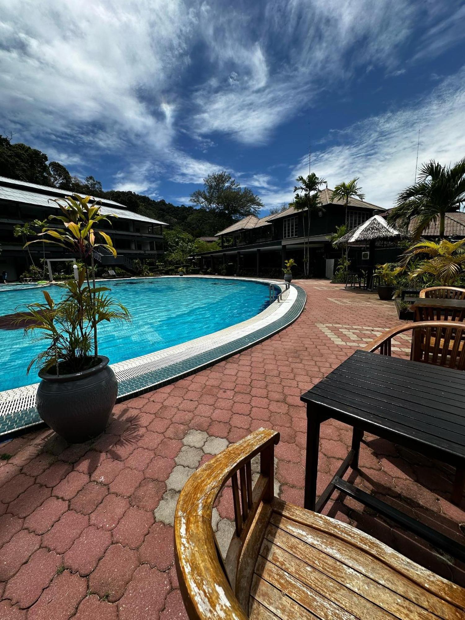 Beach Resort - Arwana Perhentian Besar Kampung Kuala Besut Kültér fotó