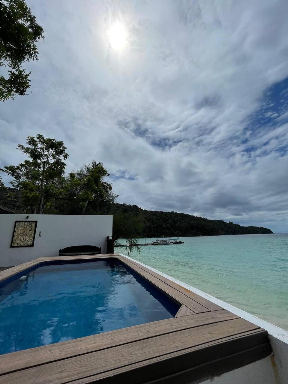 Beach Resort - Arwana Perhentian Besar Kampung Kuala Besut Kültér fotó