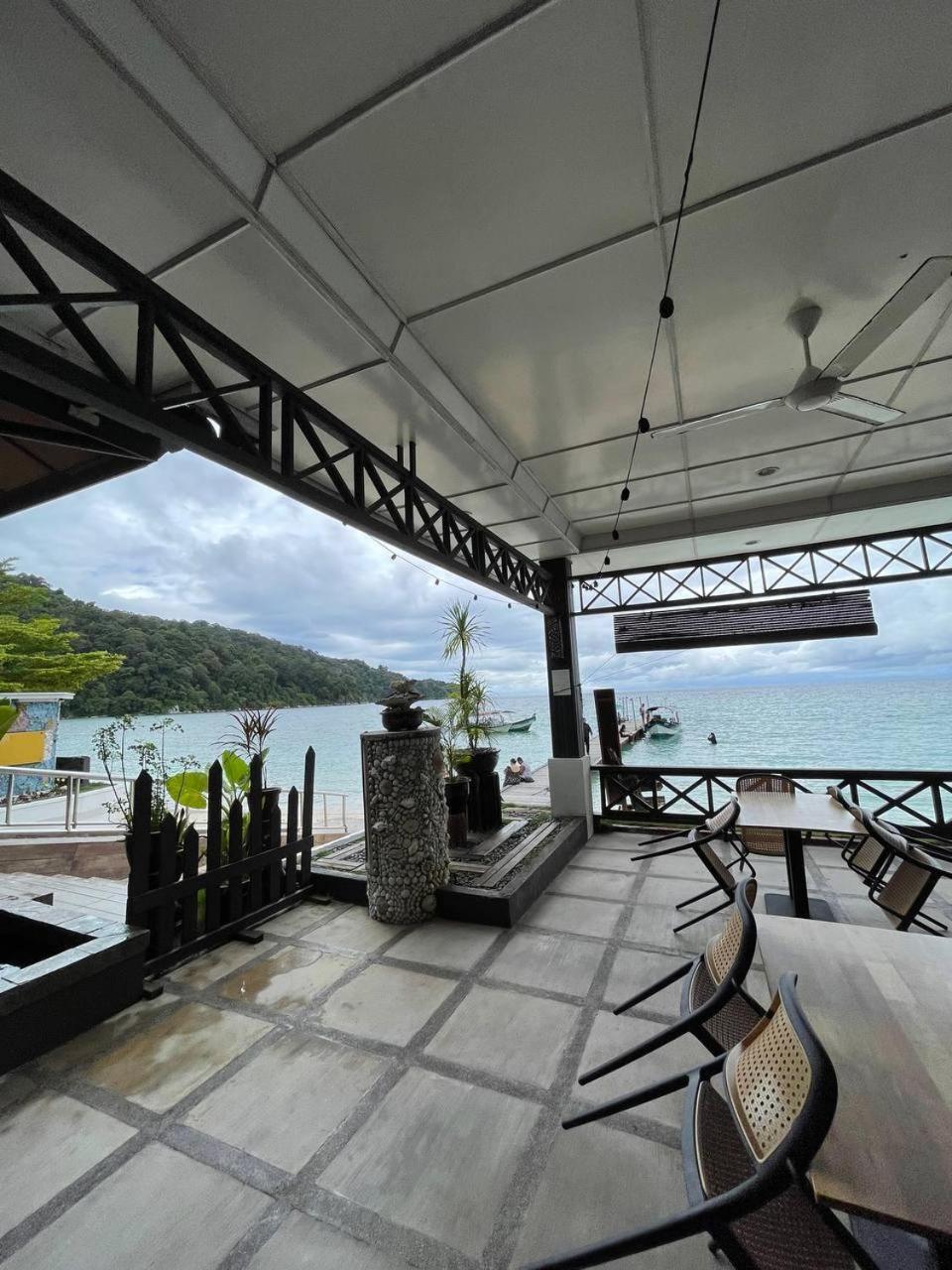 Beach Resort - Arwana Perhentian Besar Kampung Kuala Besut Kültér fotó
