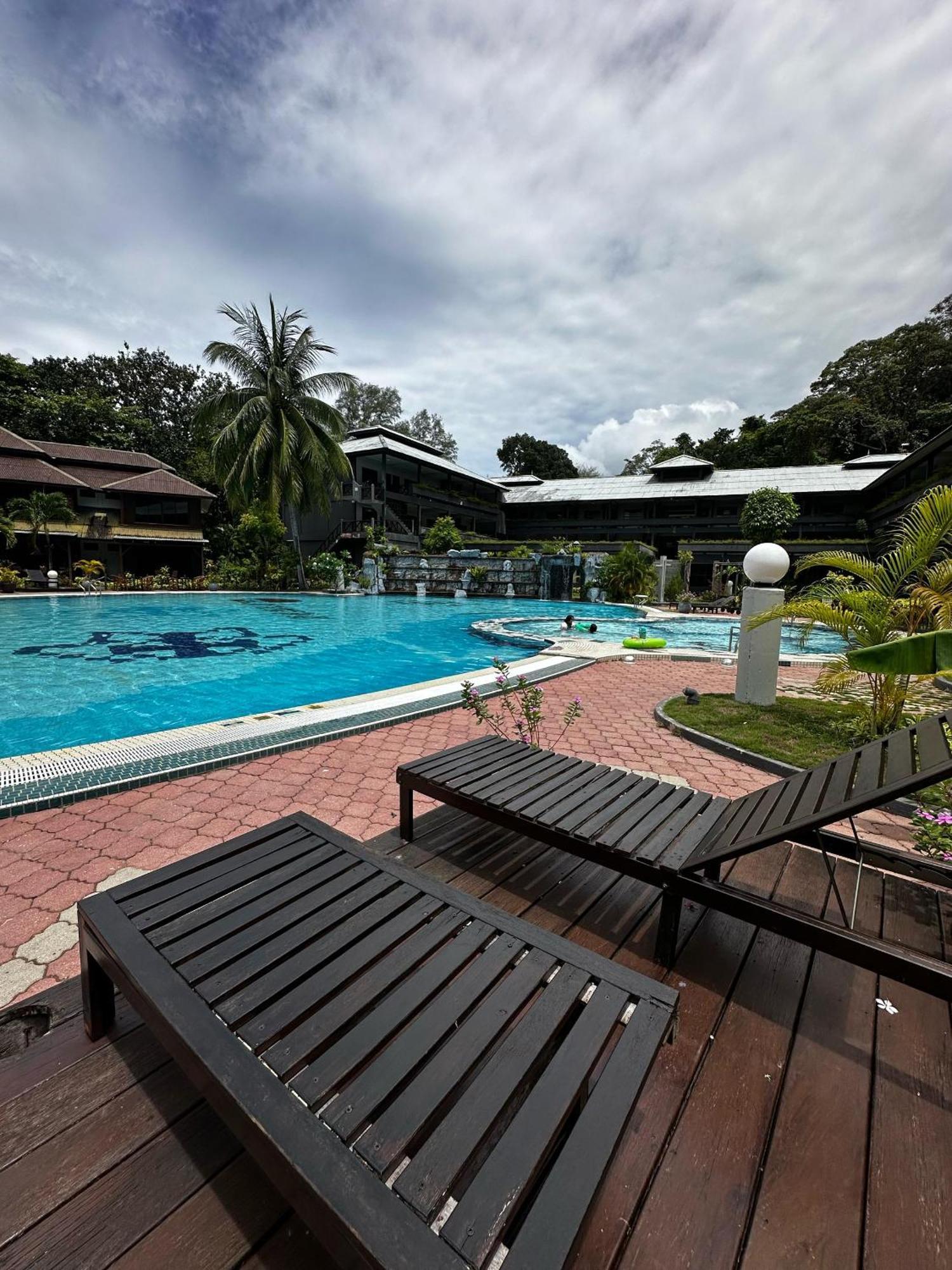 Beach Resort - Arwana Perhentian Besar Kampung Kuala Besut Kültér fotó